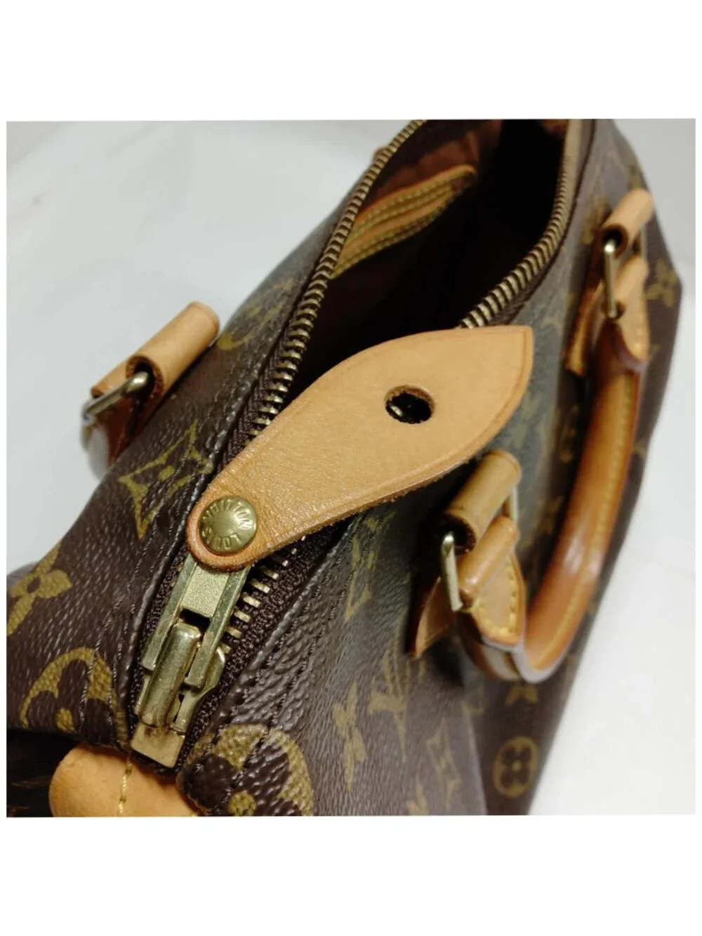 Authentic Louis Vuitton Speedy 25 Monogram Canvas Handbag